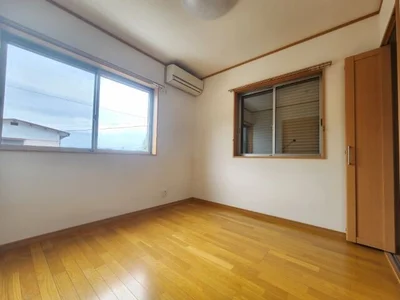 western-style room(s)