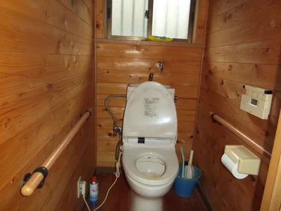 toilet