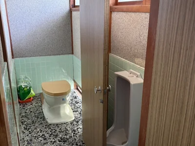 toilet