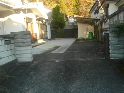 Photo 1 Photo 1