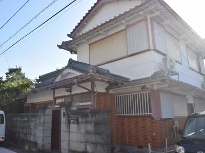Photo 1 Photo 1