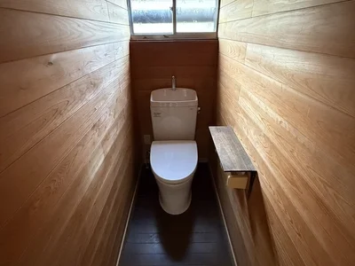 toilet