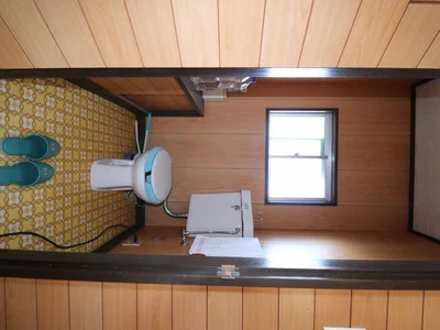 toilet