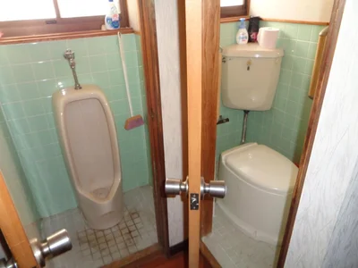 toilet