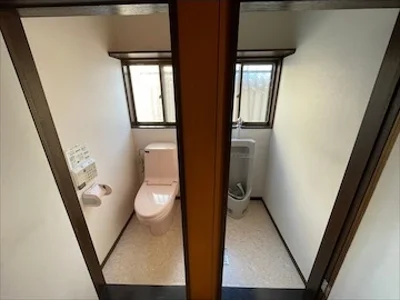toilet