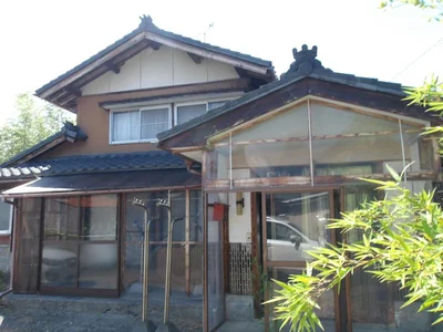 Photo 1 Photo 1
