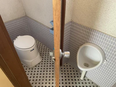 toilet