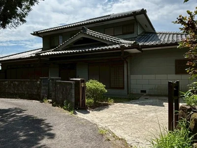 Photo 1 Photo 1