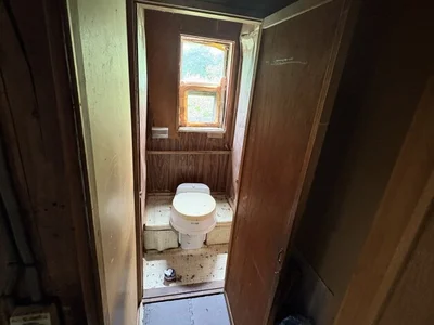 toilet toilet