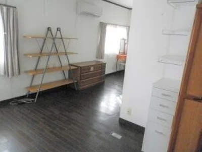 western-style room(s)