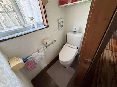 toilet