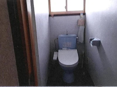 toilet