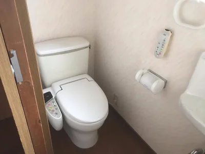 toilet
