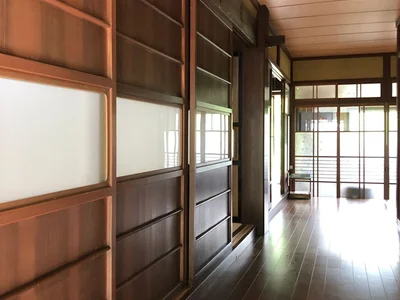 entrance