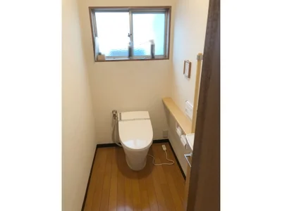 toilet toilet